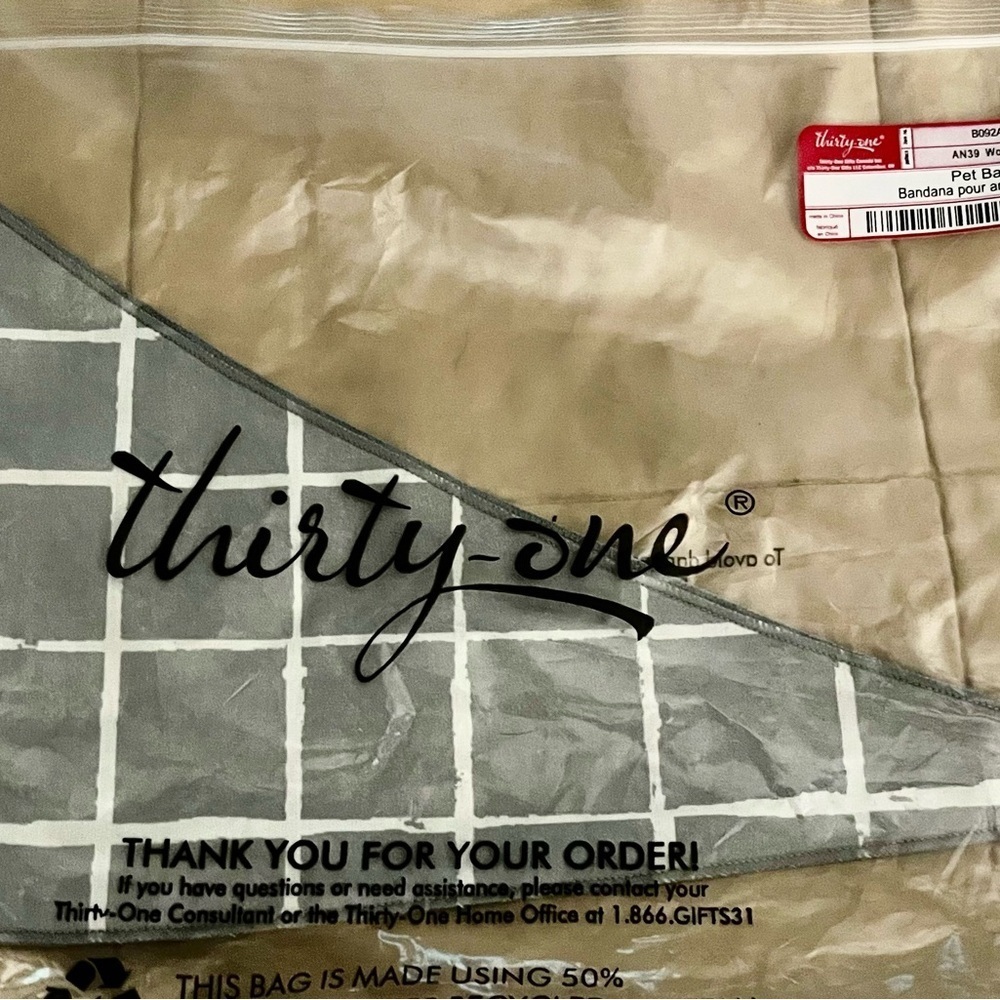 NIP! Thirty-One Gray and White Pet Bandana Size Small